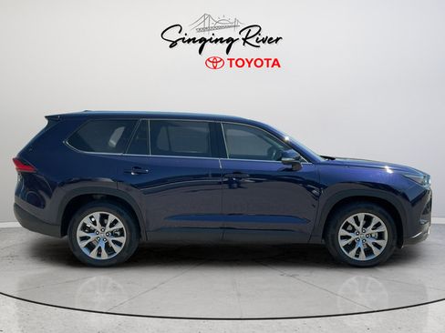 Used 2024 Toyota Grand Highlander FWD image 8