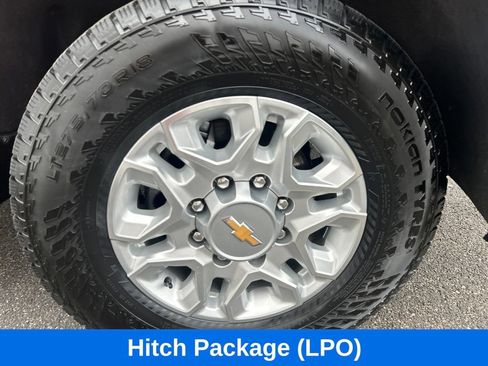Used 2025 Chevrolet Silverado 3500 LT AWD/4WD image 8