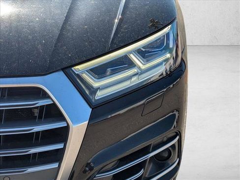 Used 2018 Audi SQ5 Prestige w/ Prestige Package image 9