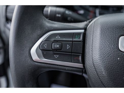 Used 2022 Jeep Compass Latitude w/ Sun and Sound Group AWD/4WD image 12