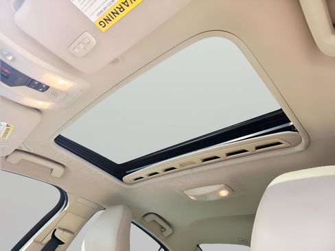 Used 2015 Volvo S60 T5 Premier w/ Convenience Package image 9