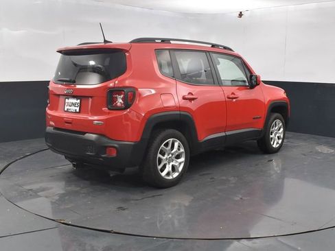 Used 2018 Jeep Renegade Latitude image 9