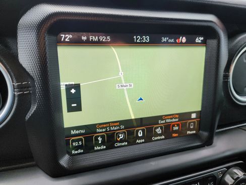 Used 2019 Jeep Wrangler Unlimited Sahara w/ Dual Top Group image 30