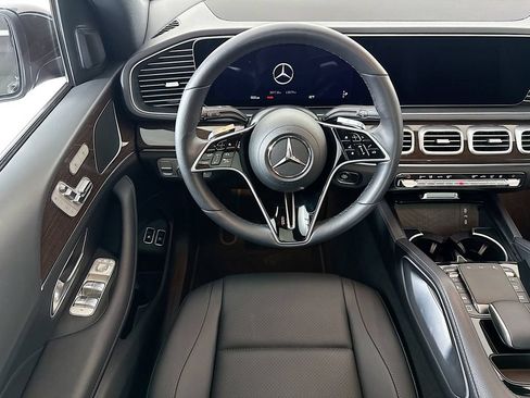 Certified 2025 Mercedes-Benz GLE 450e 4MATIC image 10