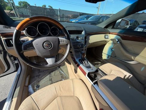 Used 2011 Cadillac CTS Premium RWD image 20