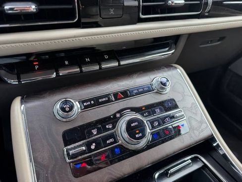Used 2020 Lincoln Aviator Reserve w/ Equipment Group 202A AWD/4WD image 16