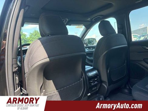 New 2025 Jeep Grand Cherokee L Laredo w/ Luxury Tech Group I image 21