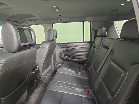 Used 2018 Chevrolet Suburban LT image 15