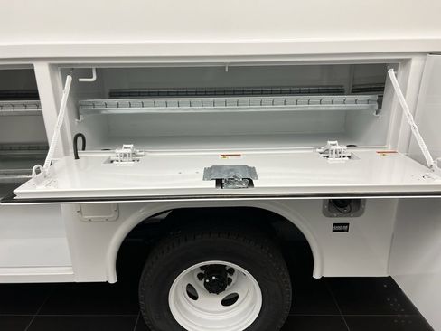 New 2026 Ford E-350 and Econoline 350 Super Duty w/ Power Equipment Group image 26