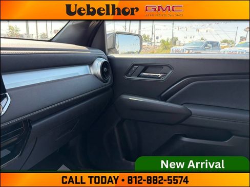 Used 2025 Chevrolet Colorado LT w/ Advanced Trailering Package RWD image 31