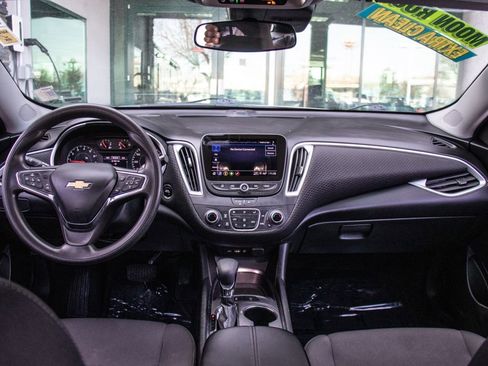 Used 2024 Chevrolet Malibu LT FWD image 15