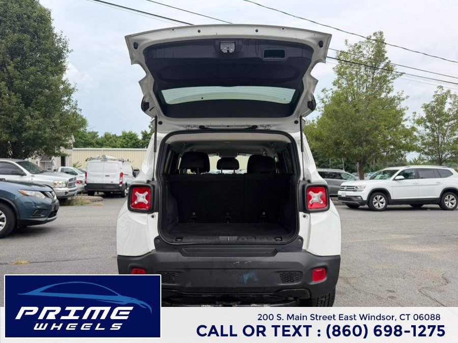 Used 2019 Jeep Renegade Altitude w/ Quick Order Package 2XM AWD/4WD image 13