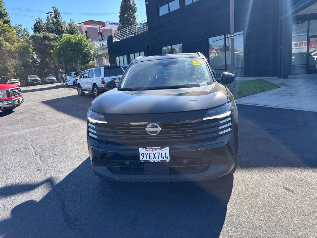 Used 2026 Nissan Kicks SV FWD image 9