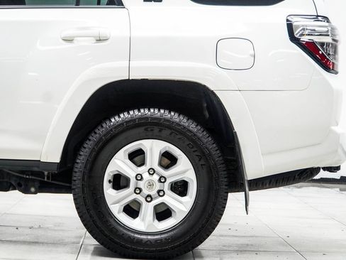 Used 2023 Toyota 4Runner SR5 Premium w/ Moonroof Package RWD image 10