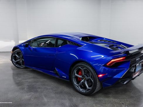 Used 2023 Lamborghini Huracan Tecnica image 11