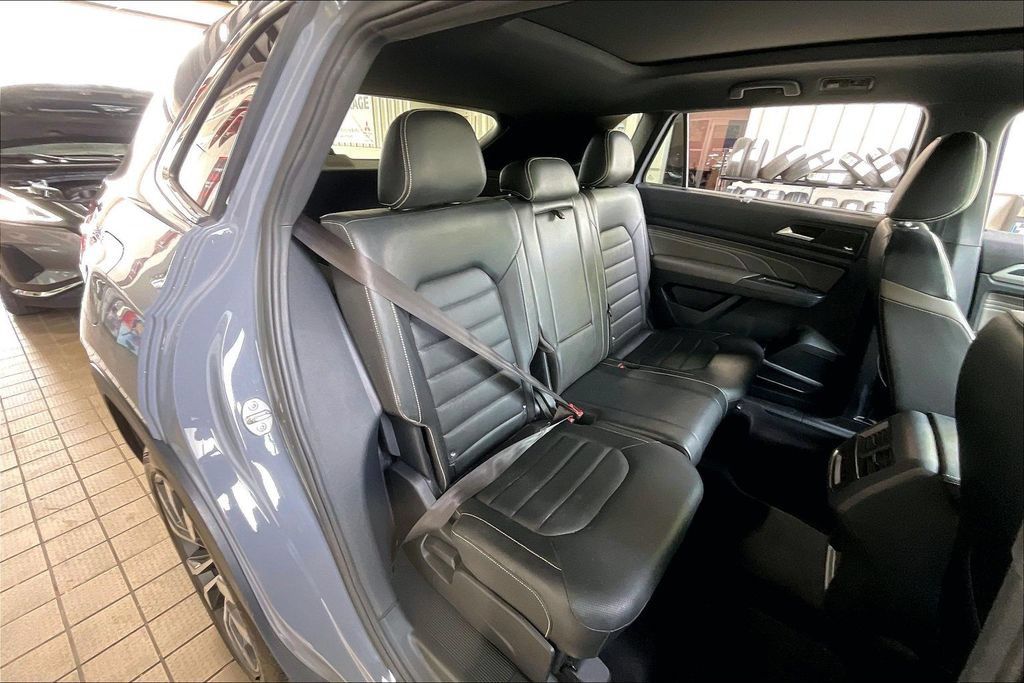 Used 2021 Volkswagen Atlas Cross Sport SEL Premium R-Line AWD/4WD image 15
