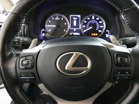 Used 2018 Lexus IS 300 AWD image 17