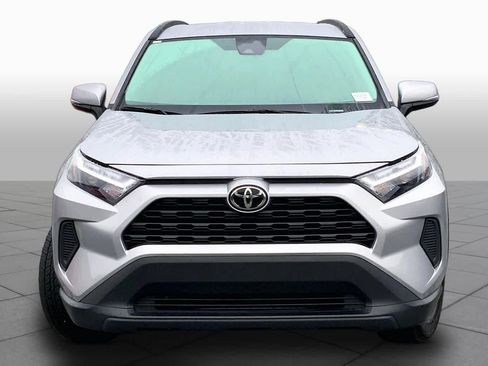 Used 2024 Toyota RAV4 XLE FWD image 4