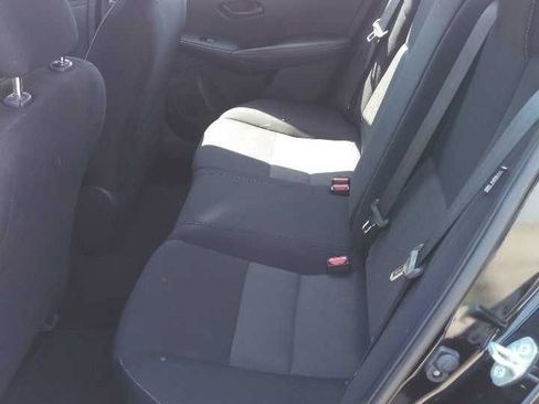 Used 2024 Nissan Sentra SV w/ All-Weather Package FWD image 5