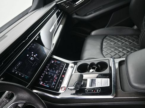 Used 2023 Audi SQ8 Prestige AWD/4WD image 19