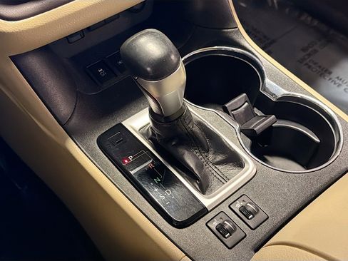 Used 2018 Toyota Highlander XLE w/ Protection Package #3 image 25