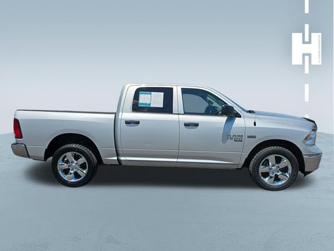 Used 2019 RAM 1500 Tradesman w/ Tradesman SXT Package AWD/4WD image 3