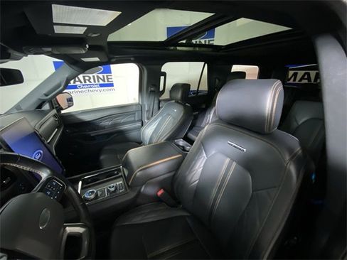 Used 2023 Ford Expedition Platinum image 24