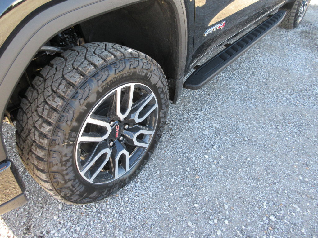 New 2026 GMC Sierra 1500 AT4 w/ AT4 Premium Package AWD/4WD image 12
