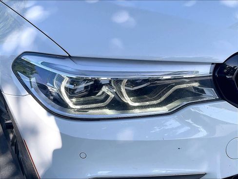Used 2020 BMW M550i xDrive AWD/4WD image 29