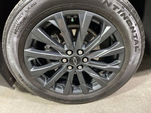 Used 2023 Chevrolet Traverse RS FWD image 26