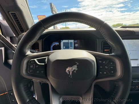 Used 2024 Ford Bronco Badlands image 25