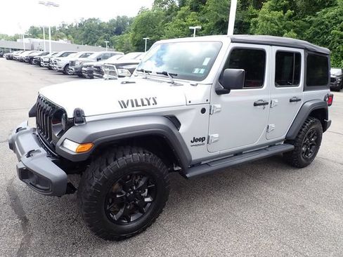 Used 2022 Jeep Wrangler Unlimited Sport AWD/4WD image 2