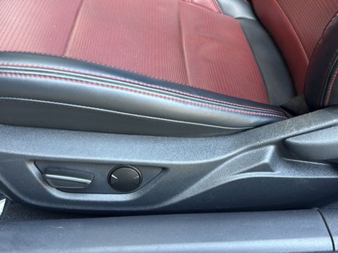 Used 2024 Ford Mustang GT Premium RWD image 12