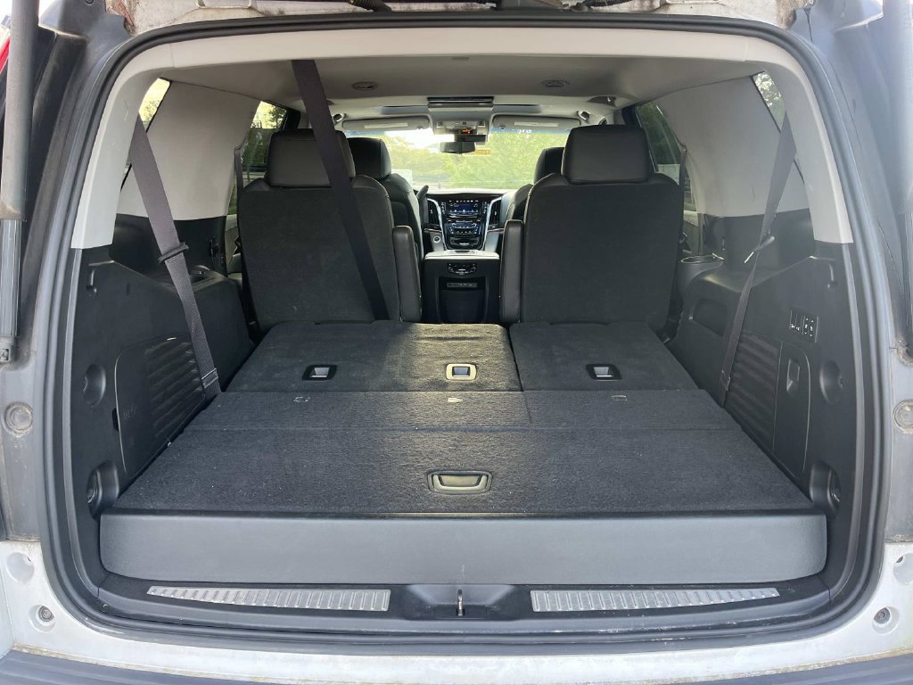 Used 2017 Cadillac Escalade Luxury AWD/4WD image 24