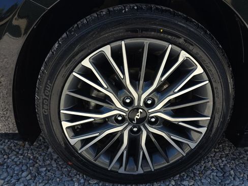 Used 2024 Kia Forte GT-Line w/ GT-Line Premium Package FWD image 11