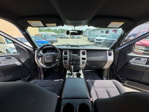 Used 2017 Ford Expedition XLT AWD/4WD image 26