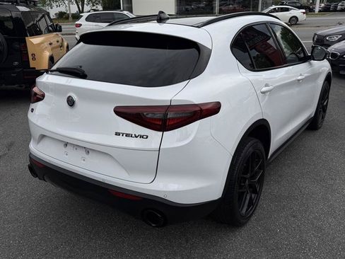 Used 2019 Alfa Romeo Stelvio Sport w/ Quick Order Package 22J Sport AWD/4WD image 18