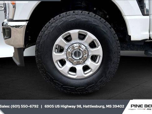 Used 2023 Ford F250 XLT image 7