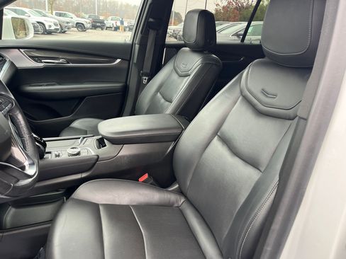 Used 2020 Cadillac XT6 Sport image 16