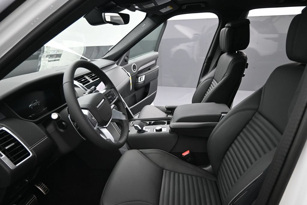 New 2026 Land Rover Discovery Limited Edition AWD/4WD image 25
