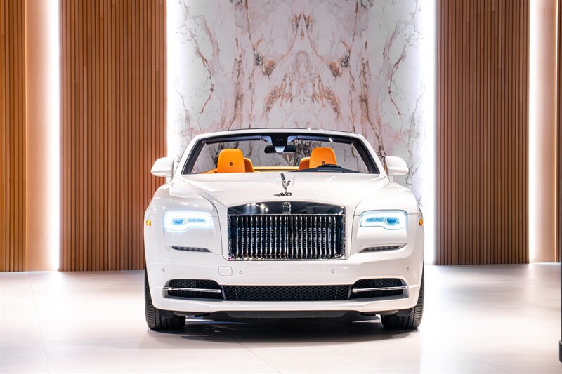Used 2021 Rolls-Royce Dawn RWD image 5