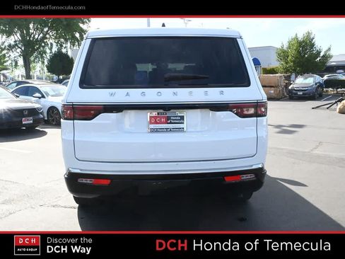 Used 2024 Jeep Wagoneer 2WD image 6