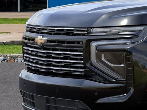 New 2026 Chevrolet Suburban High Country RWD image 13