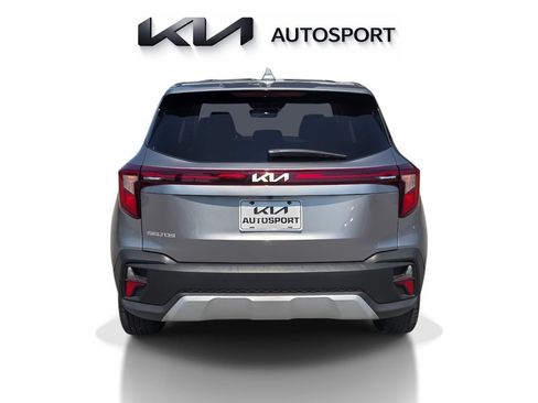Certified 2026 Kia Seltos LX FWD image 9