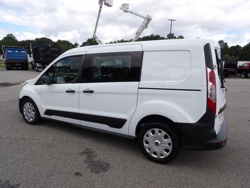 Used 2020 Ford Transit Connect XL image 4