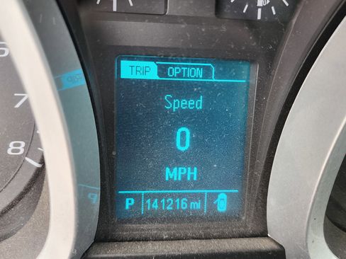 Used 2017 Chevrolet Equinox LT w/ Convenience Package image 6