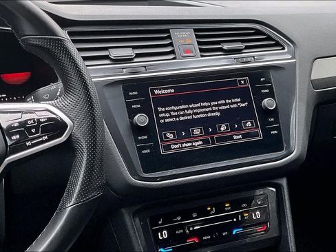 Used 2022 Volkswagen Tiguan SE R-Line image 7