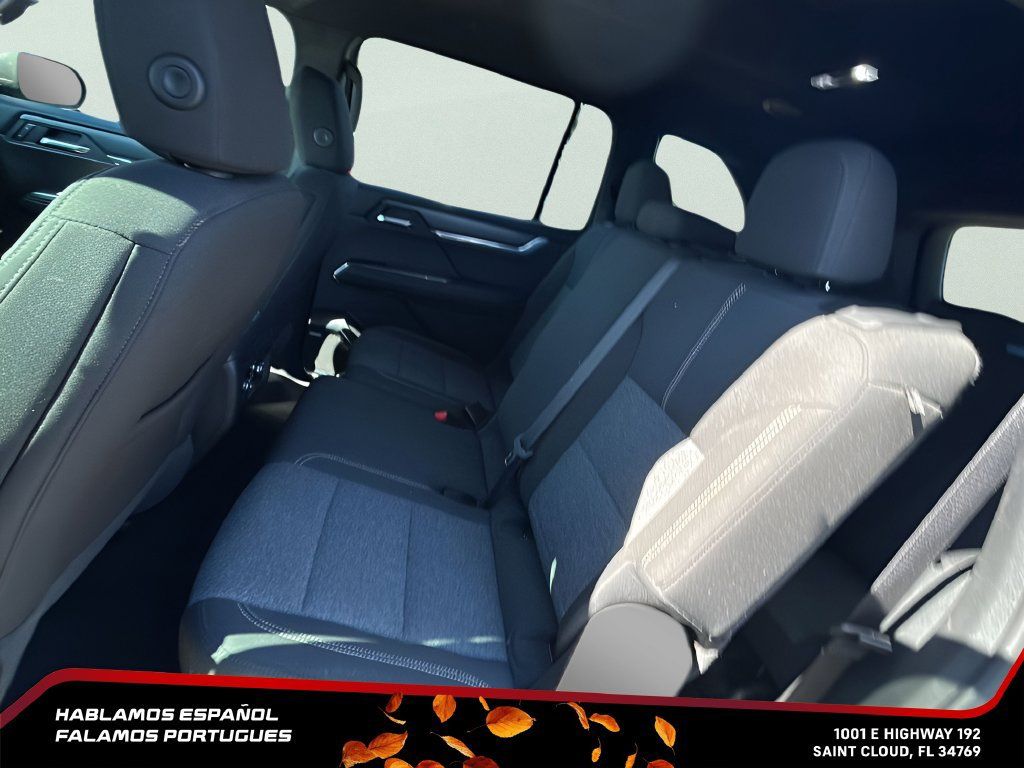 Used 2025 GMC Acadia Elevation FWD image 27