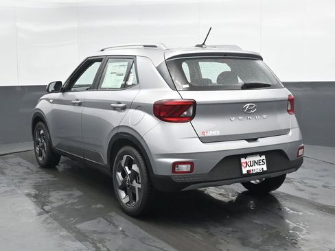 New 2026 Hyundai Venue SEL image 10