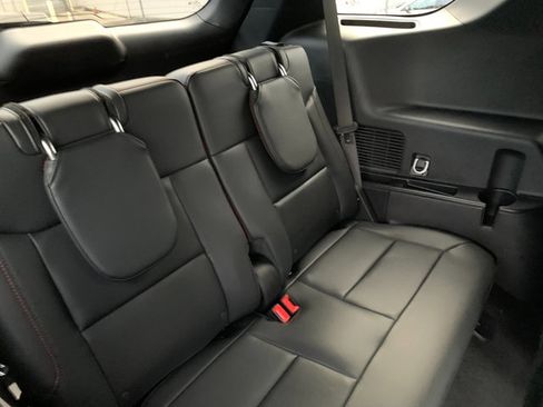 Used 2025 Ford Explorer ST w/ Sun And Sound Package AWD/4WD image 15